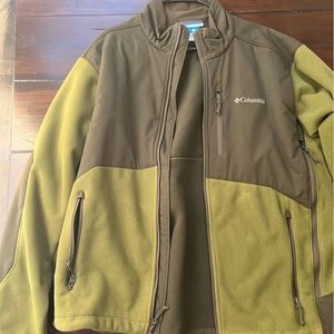 Columbia zip up jacket